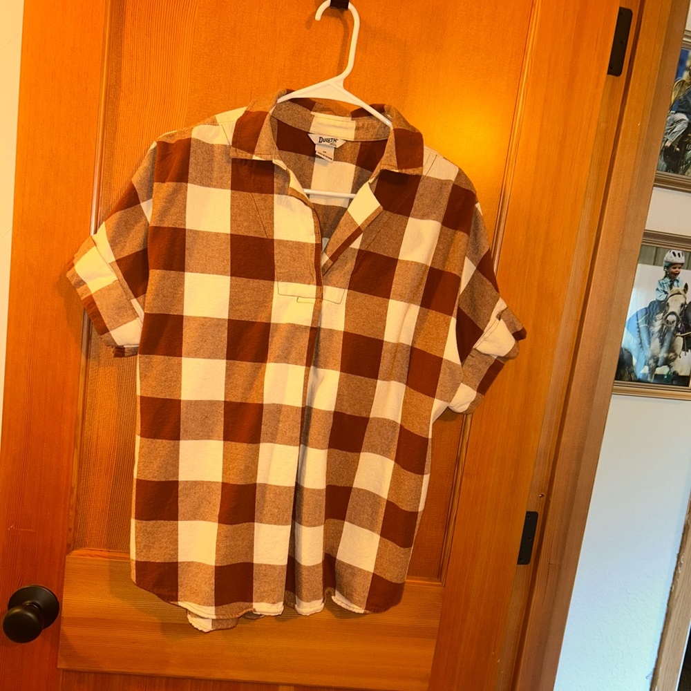 Duluth’s Free Swingin' Flannel Popover Medium Shirt.